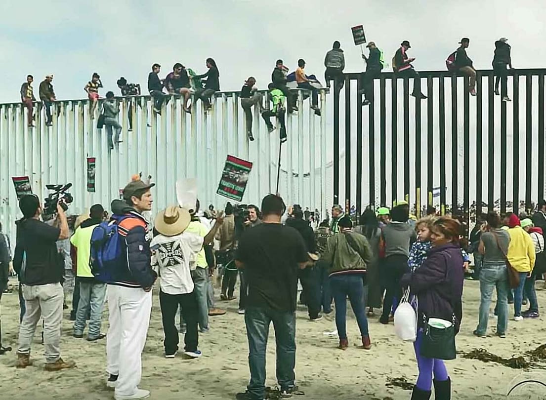 Mexico migrants tried crossing American border, 42 arrested