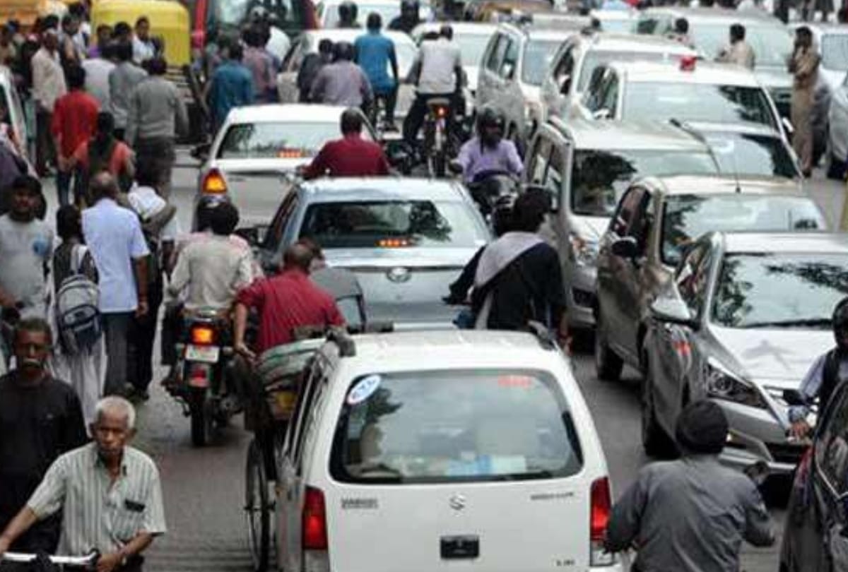 मेडिकल बाईपास तिराहे पर फुट ओवरब्रिज की दरकार -City
