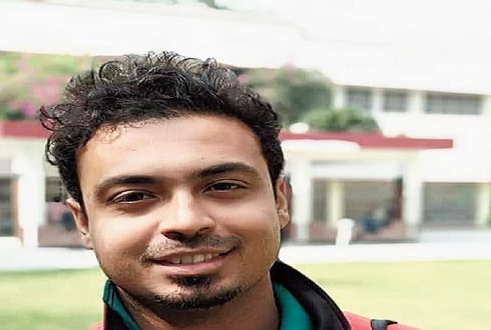Bengal badminton doubles champion and a railway employee died
