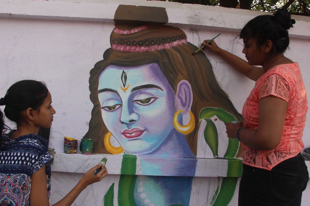 Student gave message by wall painting to protect environment