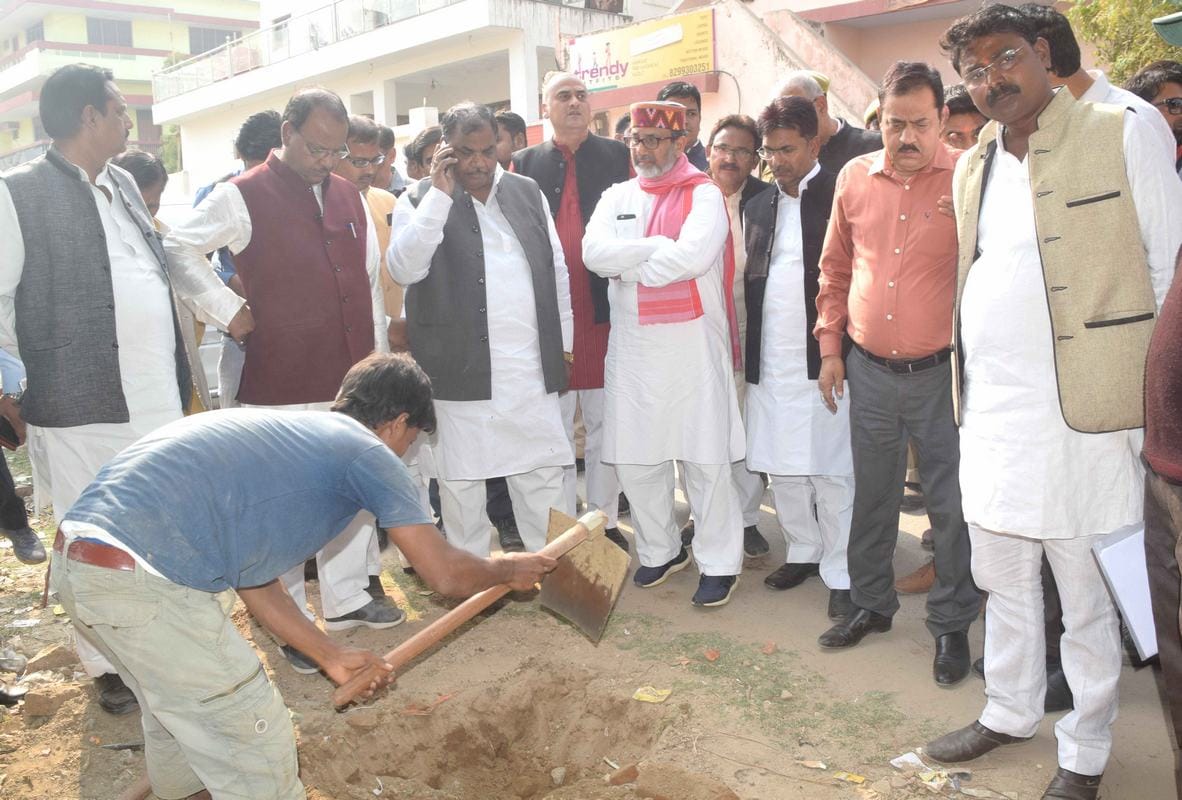 vidhan parishad enquiry committee came varanasi for check realty of IPDS work