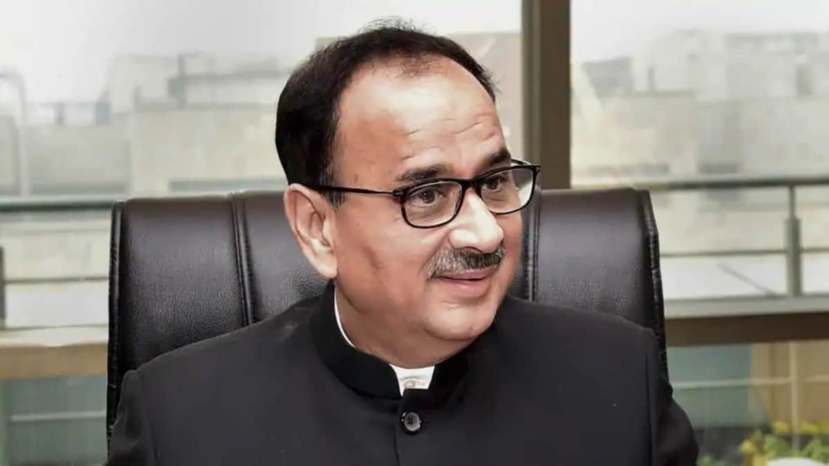 Give that 3 lost months of Alok Verma to him said Prashant Bhushan