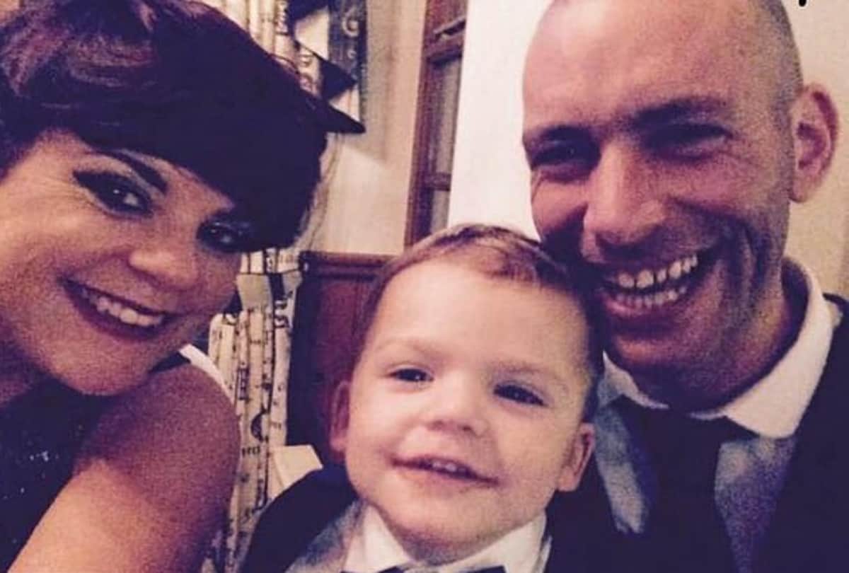 Parents shocked to see his baby could not stop laughing from 17 hours