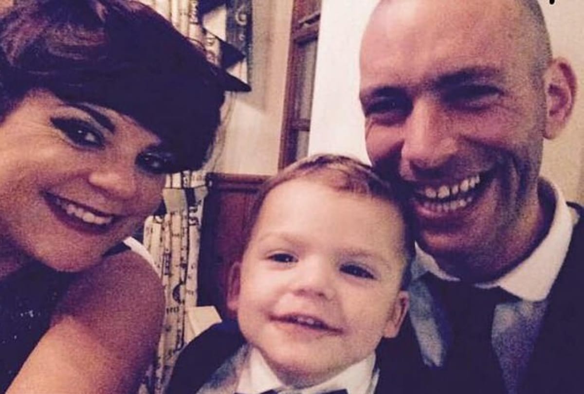 Parents shocked to see his baby could not stop laughing from 17 hours