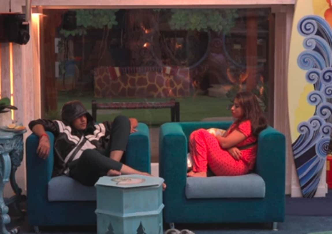 bigg boss 12 romil choudhary and surabhi rana fighting after luxury bugdet task