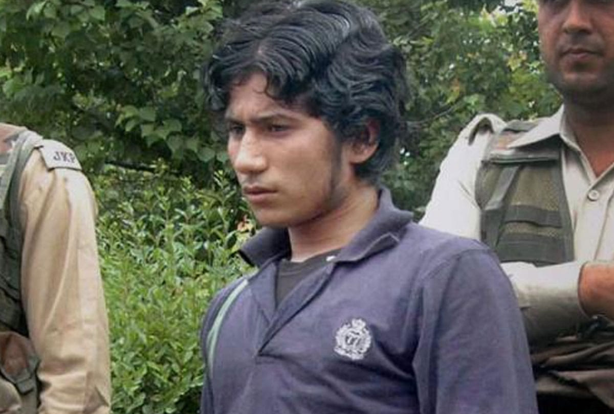 jammu kashmir security forces shot militant naveed jat in budgam