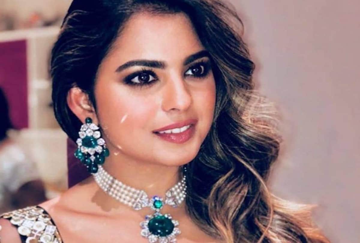 mukesh ambani daughter isha ambani pre wedding puja