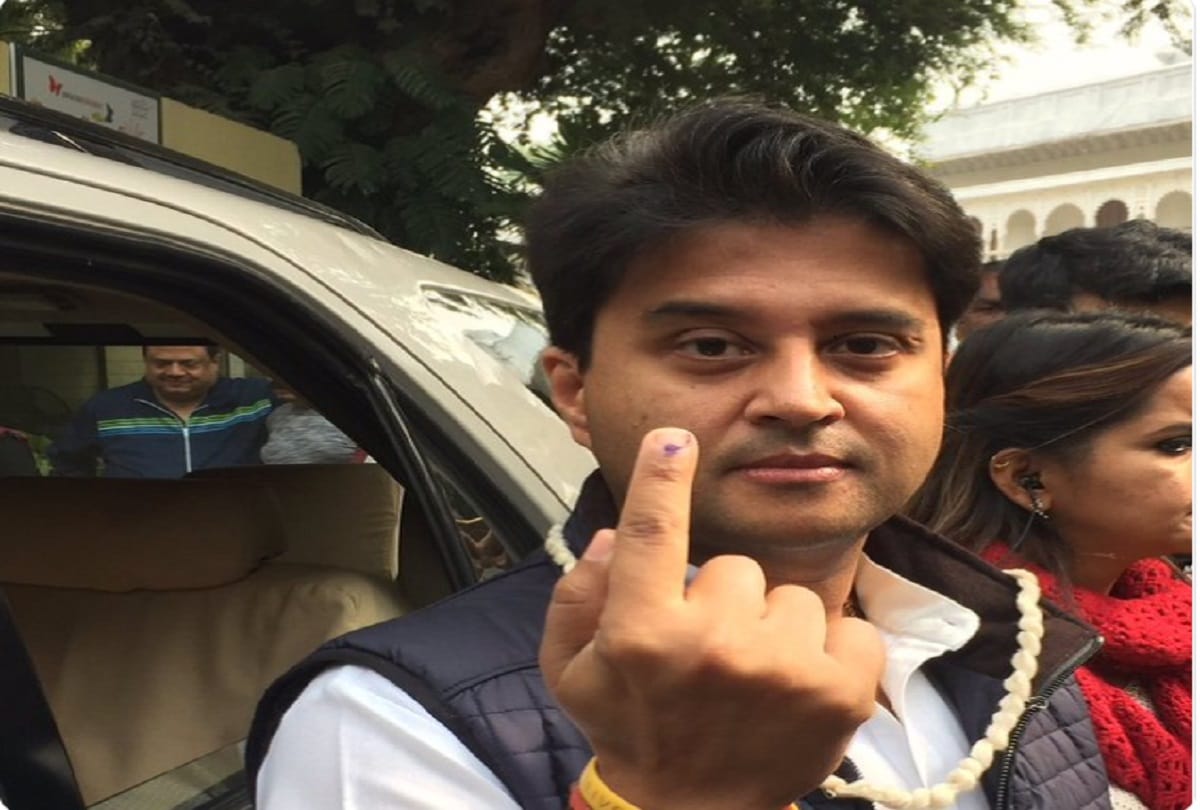 2018 MP Vidhan Sabha Chunav Live Polling Update: Big leaders cast their votes