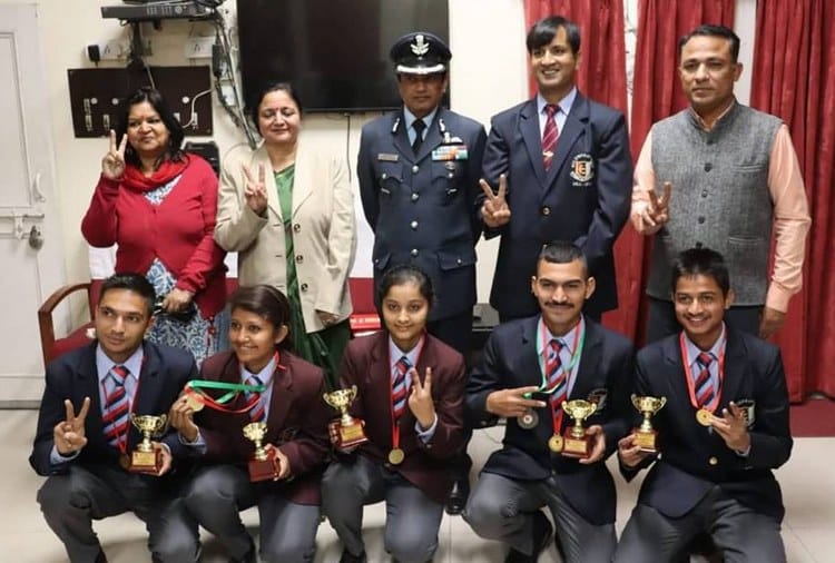 NCC Airwing Cadets Win Medals in National Camp at Jodhpur, Warm Welcome by College Staff