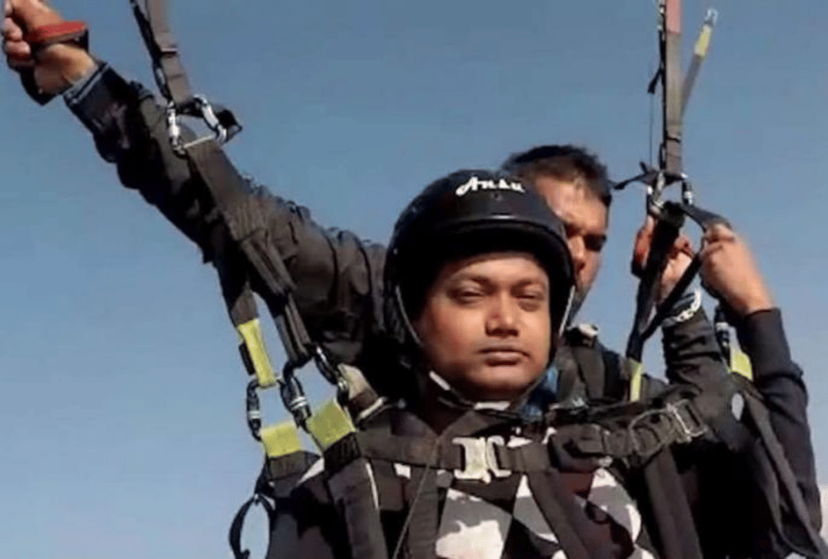 patna person broke his leg while doing paragliding in west bengal