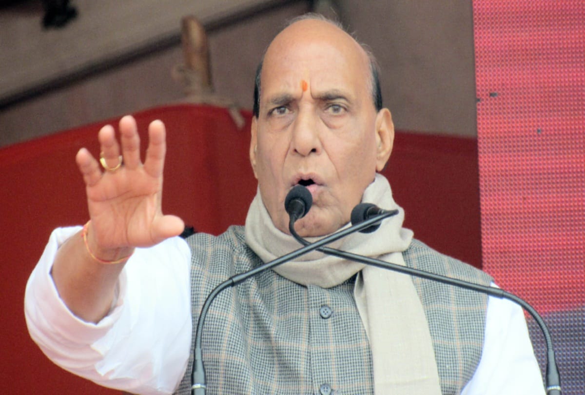 Congress, who ruled for 55 years cheated the public: Rajnath Singh