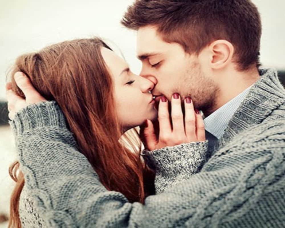 Romantic Tips to make your married life bond strong and blessed
