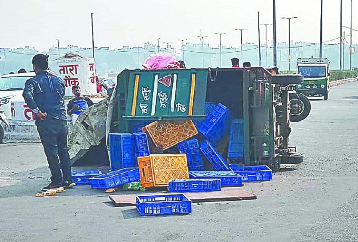 One student died in road accident at north Delhi