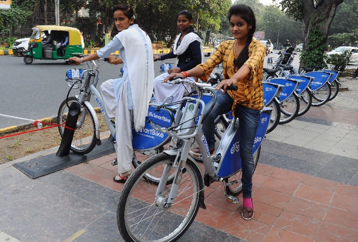 Smart bike based on mobile technology will reach the destination in delhi