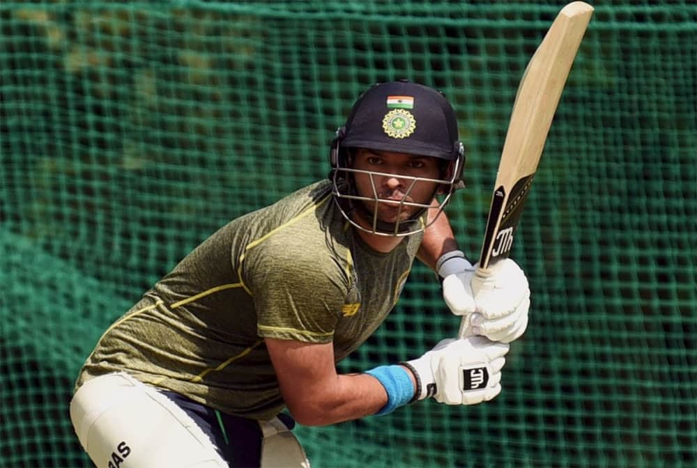 Yuvraj singh says ms dhoni presence in World Cup important for decision making