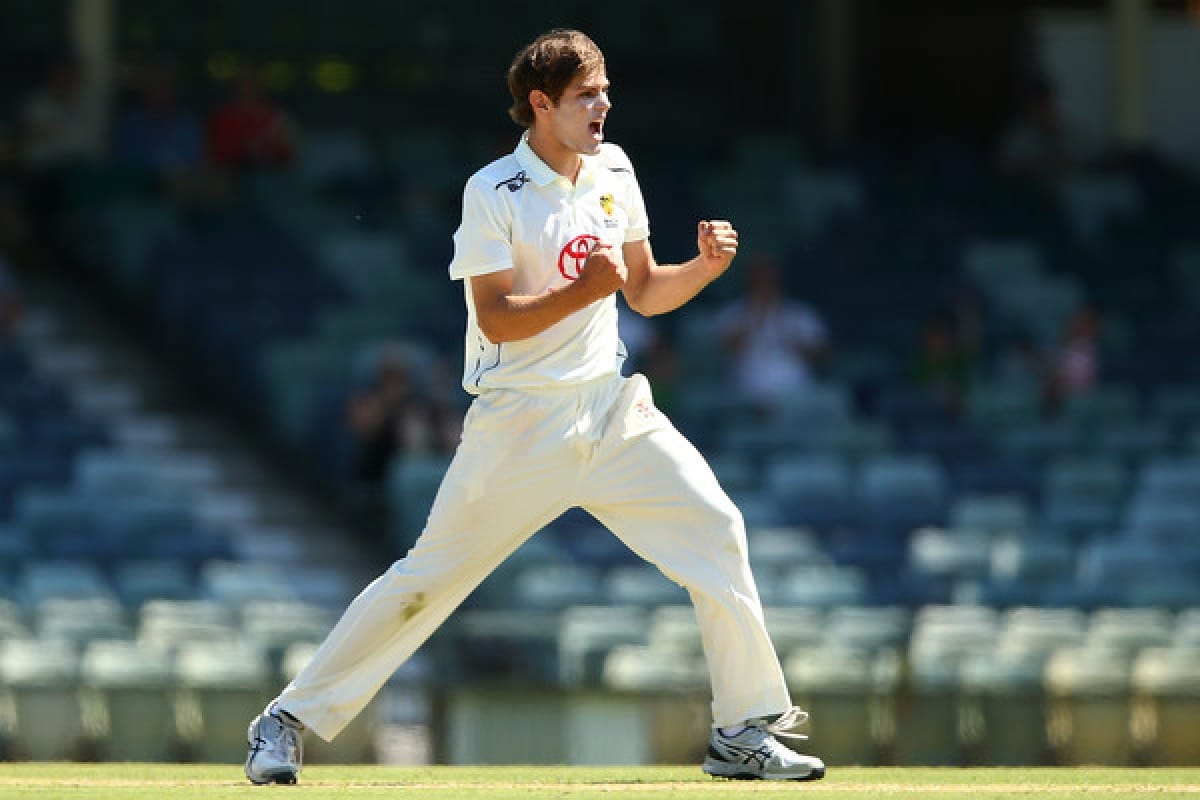 virat kohli dismissed by 19 year old Aaron Hardie during India vs Australia XI match