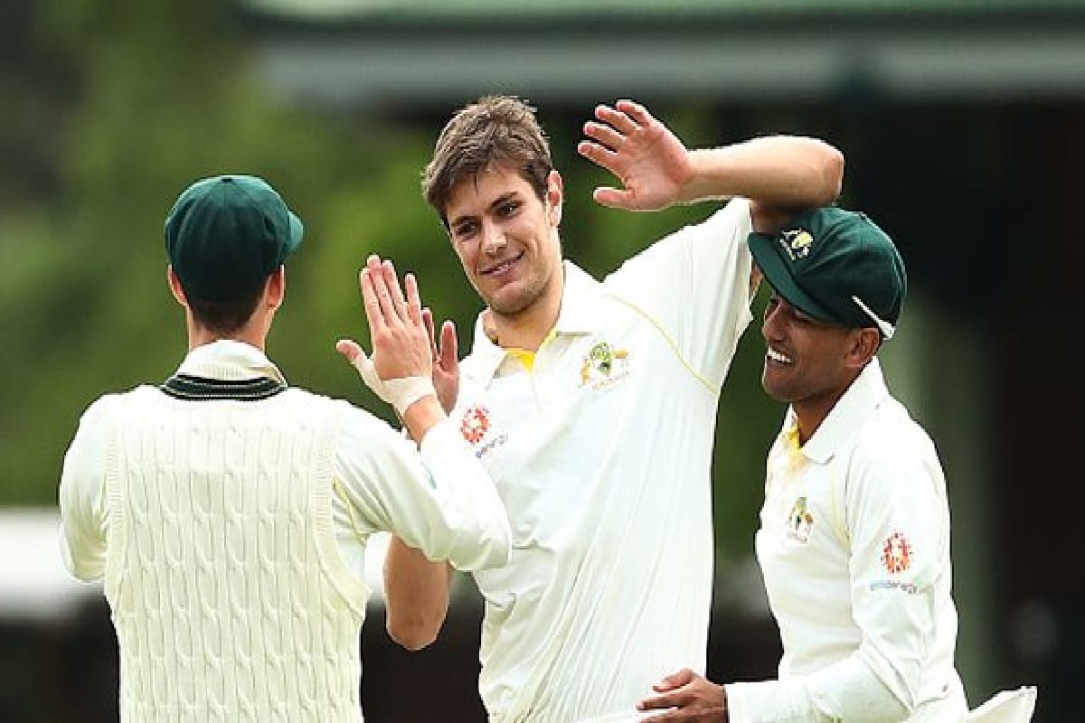 virat kohli dismissed by 19 year old Aaron Hardie during India vs Australia XI match