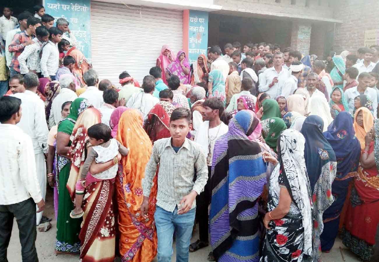 Boyfriend-girlfriend's suicide in etawah