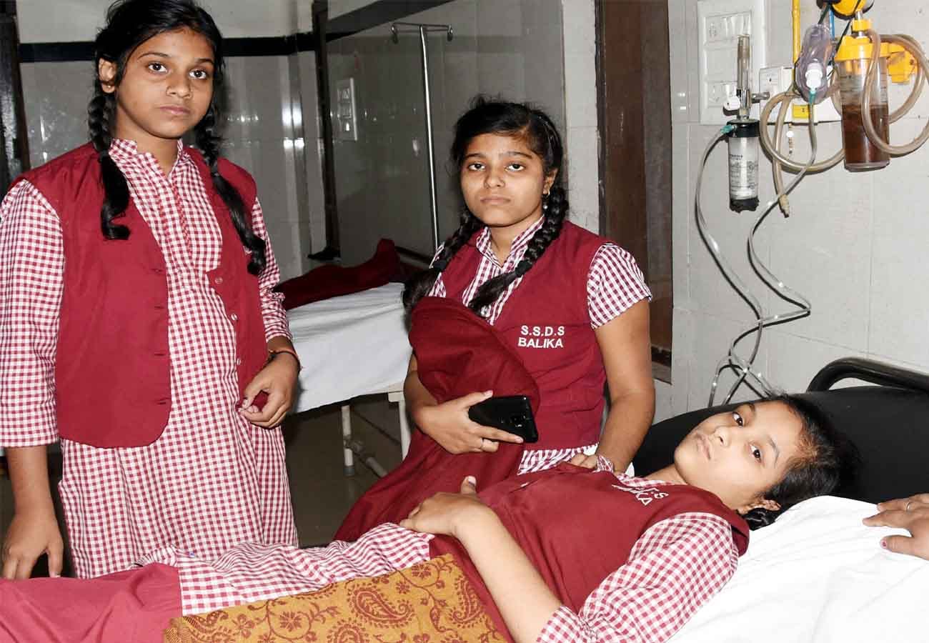 more than hundred children got ill after injecting Rubella vaccine