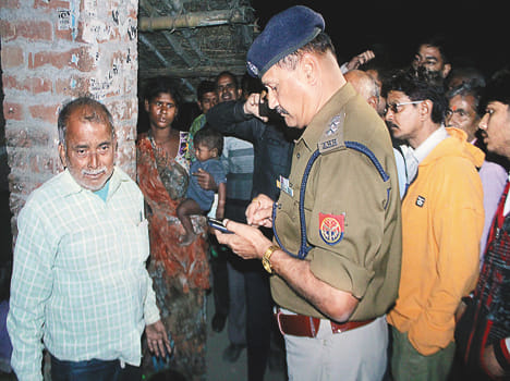Vendor snatched away the stamp bag of millions and ran away