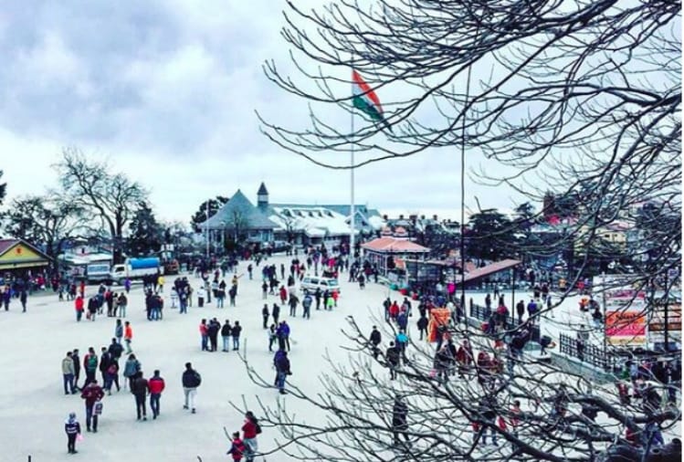 if you are interested in snow fall go shimla and enjoy ur best holidays