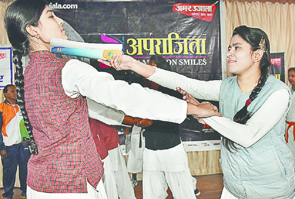 Meerut, Amar Ujala's campaign Aparajita teaches girls to be strengthened