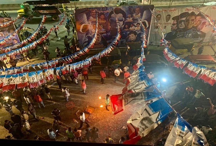 Rajinikanth fans celebrated 2.0 film release as a special day pause the film only for grand entry