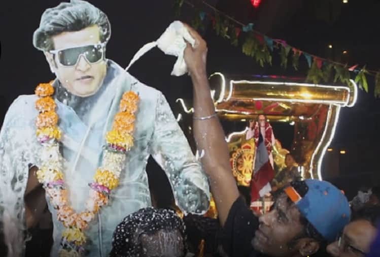 Rajinikanth fans celebrated 2.0 film release as a special day pause the film only for grand entry