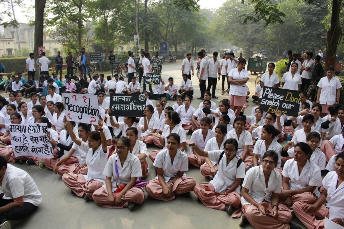 BHU chief procter royana singh slap to nurshing student