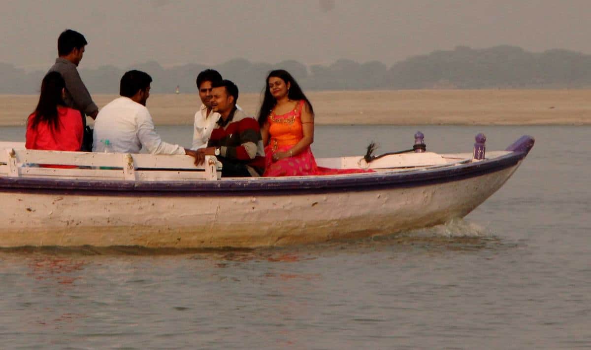 Winter season start varanasi people enjoy on across ganga