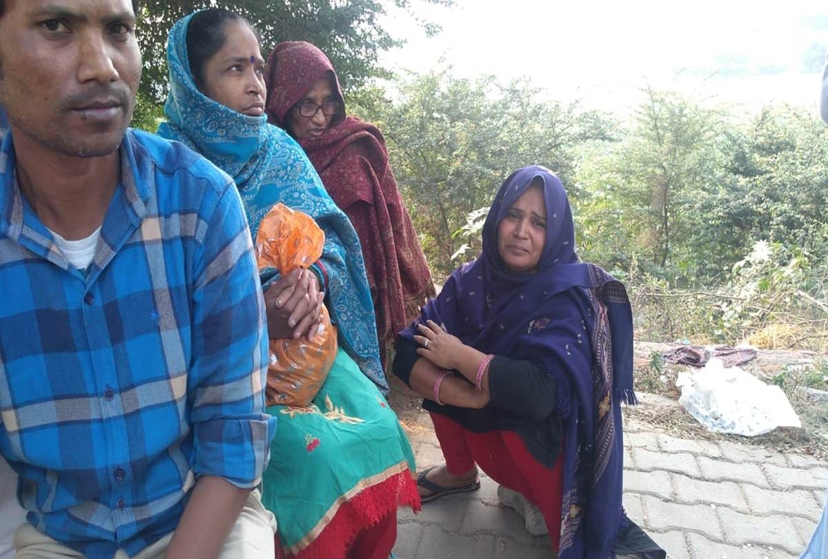 ghaziabad 7 year boy was rammed under stunt doing car while watching baarat died photos
