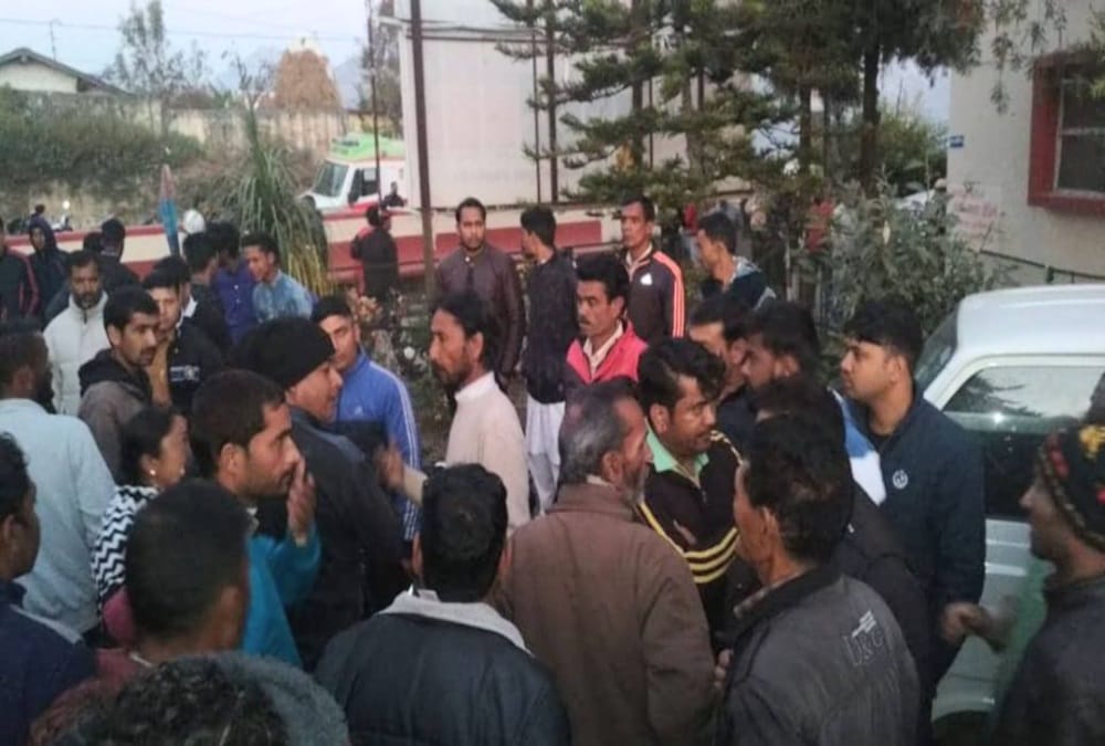 School Bus crushed Nursery student he killed in pithoragarh