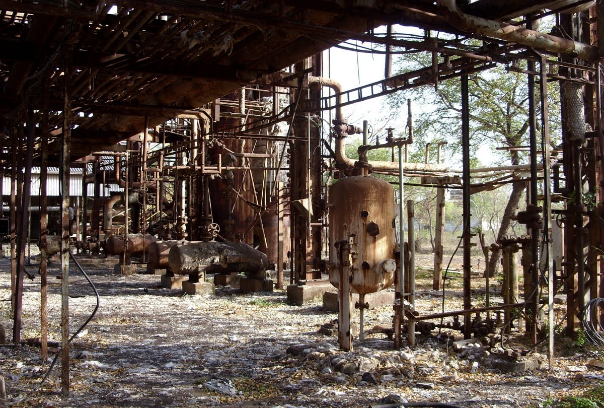 bhopal gas tragedy effects of methyl isocyanate gas
