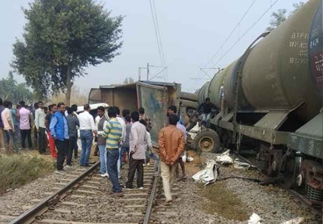 Train accident near Unnao at Kanpur Lucknow railway track