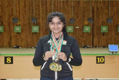 Shooting Nationals: 13 years old Esha Singh pips Manu Bhaker to win 10m air pistol gold 