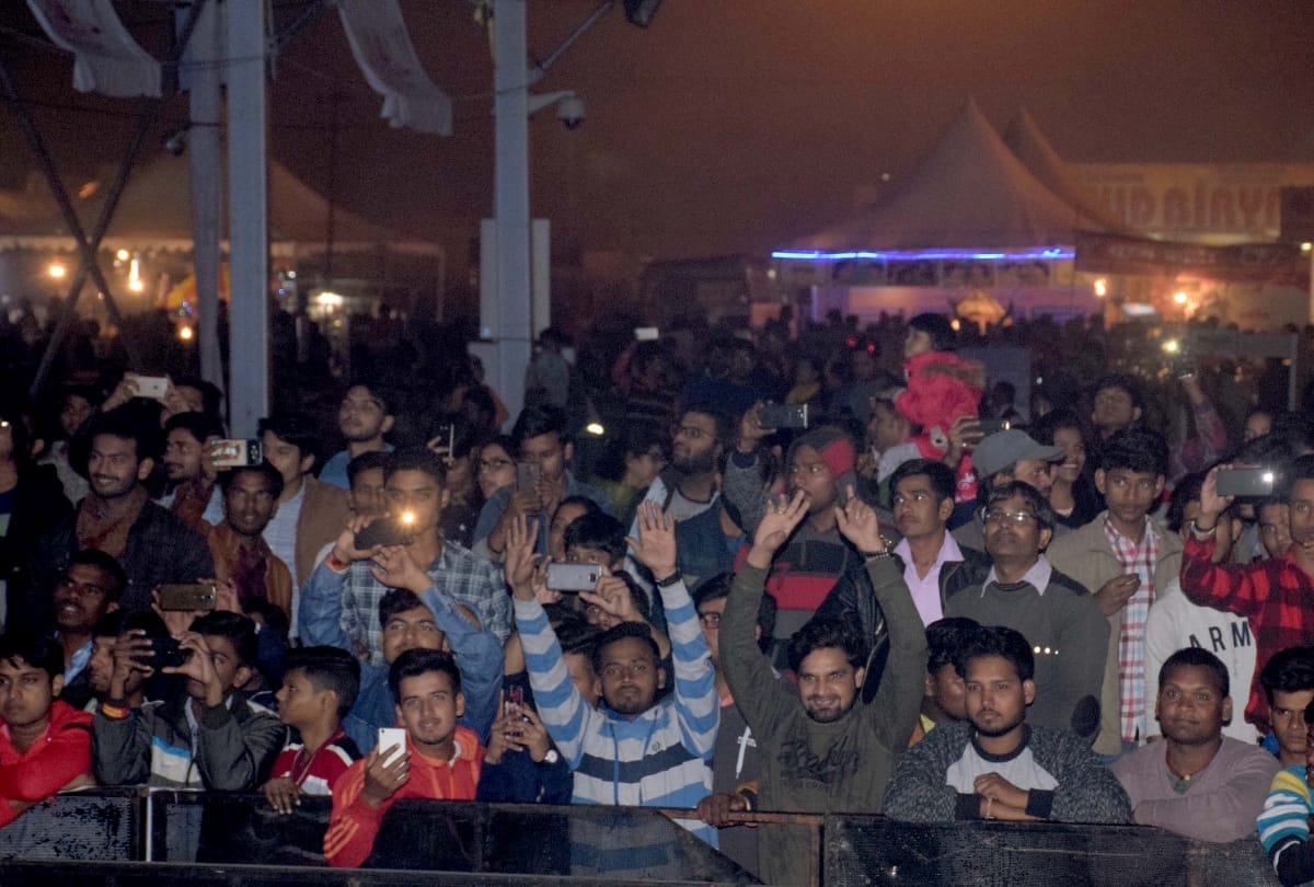 singer javed ali reached in lucknow mahotsav