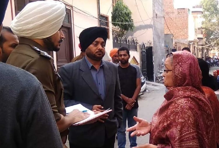 sent a threatening letter to contractor's home in Manasa