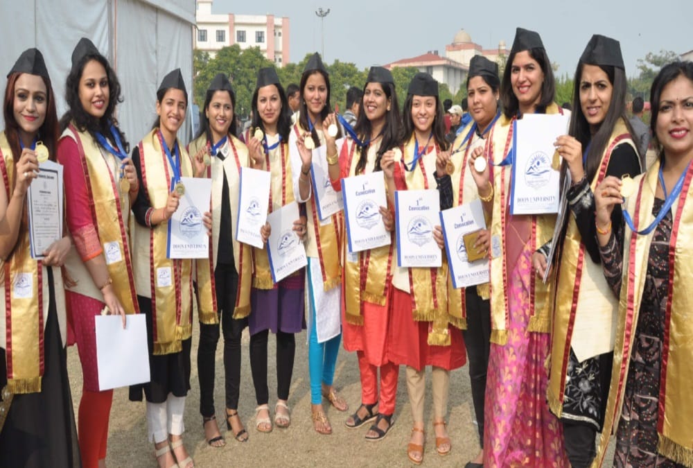 Doon University First Convocation 42 Girls Students Got Gold Medal