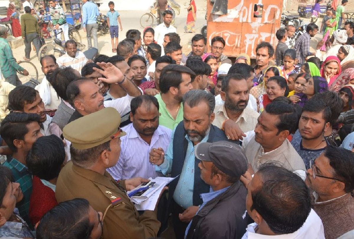 two man arrested for fraud on name of Pradhanmantri Awas Yojana