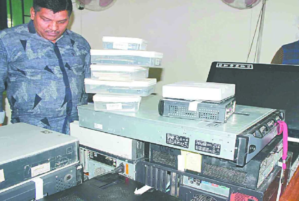 Nine fake call centers caught by Noida police