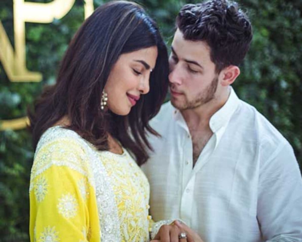 Aishwarya rai priyanka chopra wedding mehendi is also coming from sojat at rajasthan