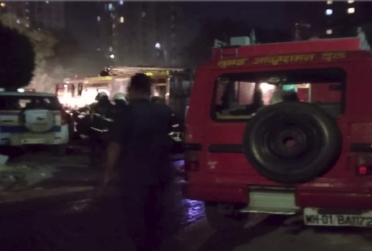 fire broke out set on zero shah rukh khan present on the set