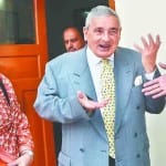 लंदन निवासी शिपिंग कंपनी के मालिक रवि कुमार मेहरोत्रा
