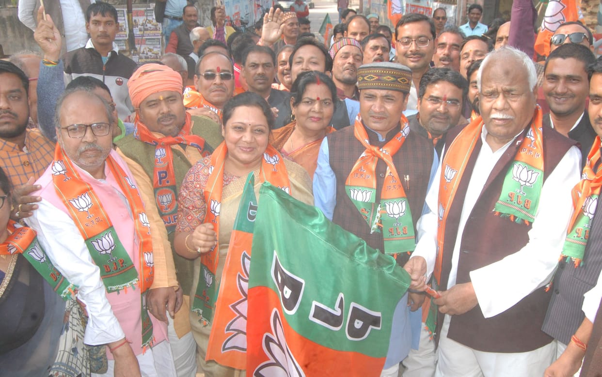पदयात्रा में बताई सरकार की उपलब्धियां