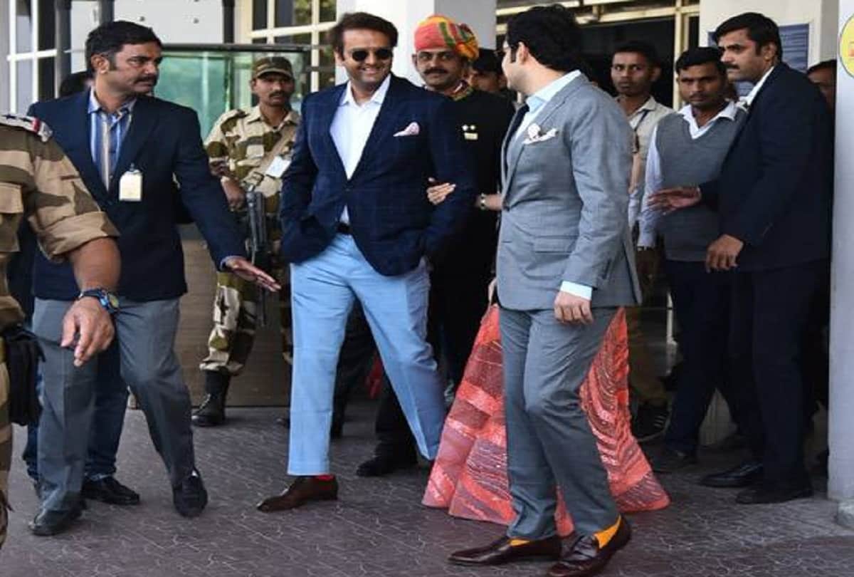 priyanka chopra wedding and mukesh ambani famliy royal look
