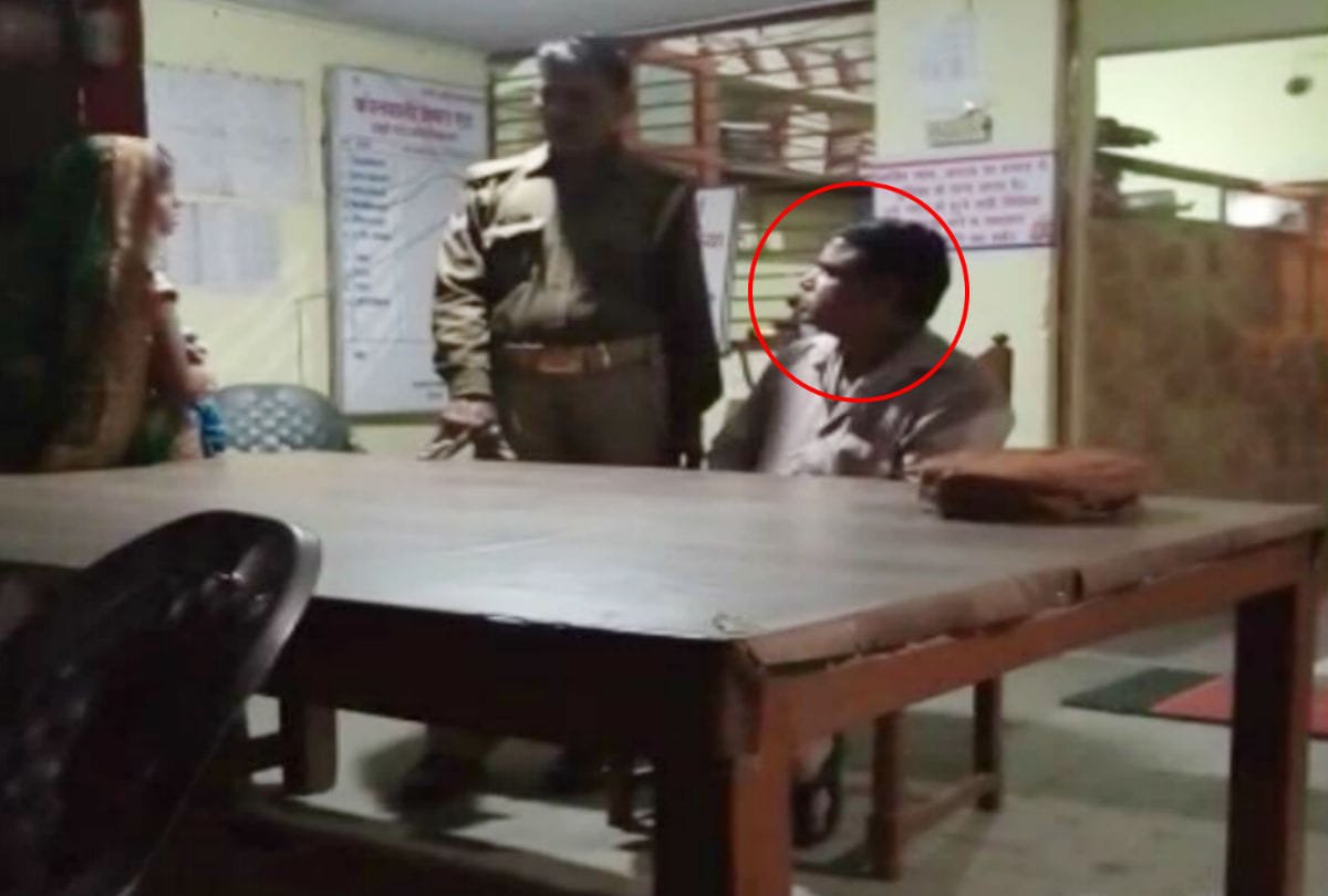 drunk police constable create drama in police station etah