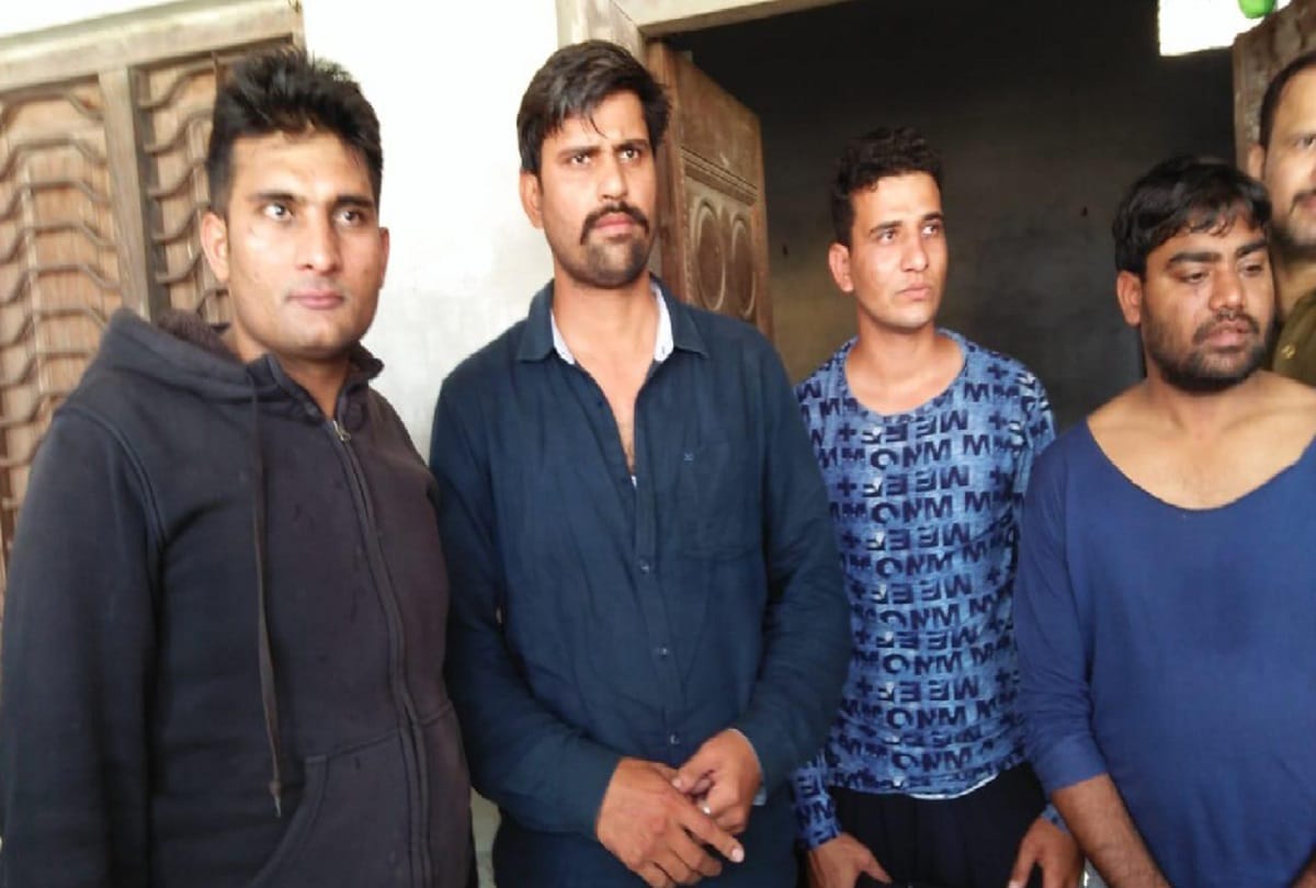 Meerut, Attack on Delhi Police in Sardhana and several soldiers injured