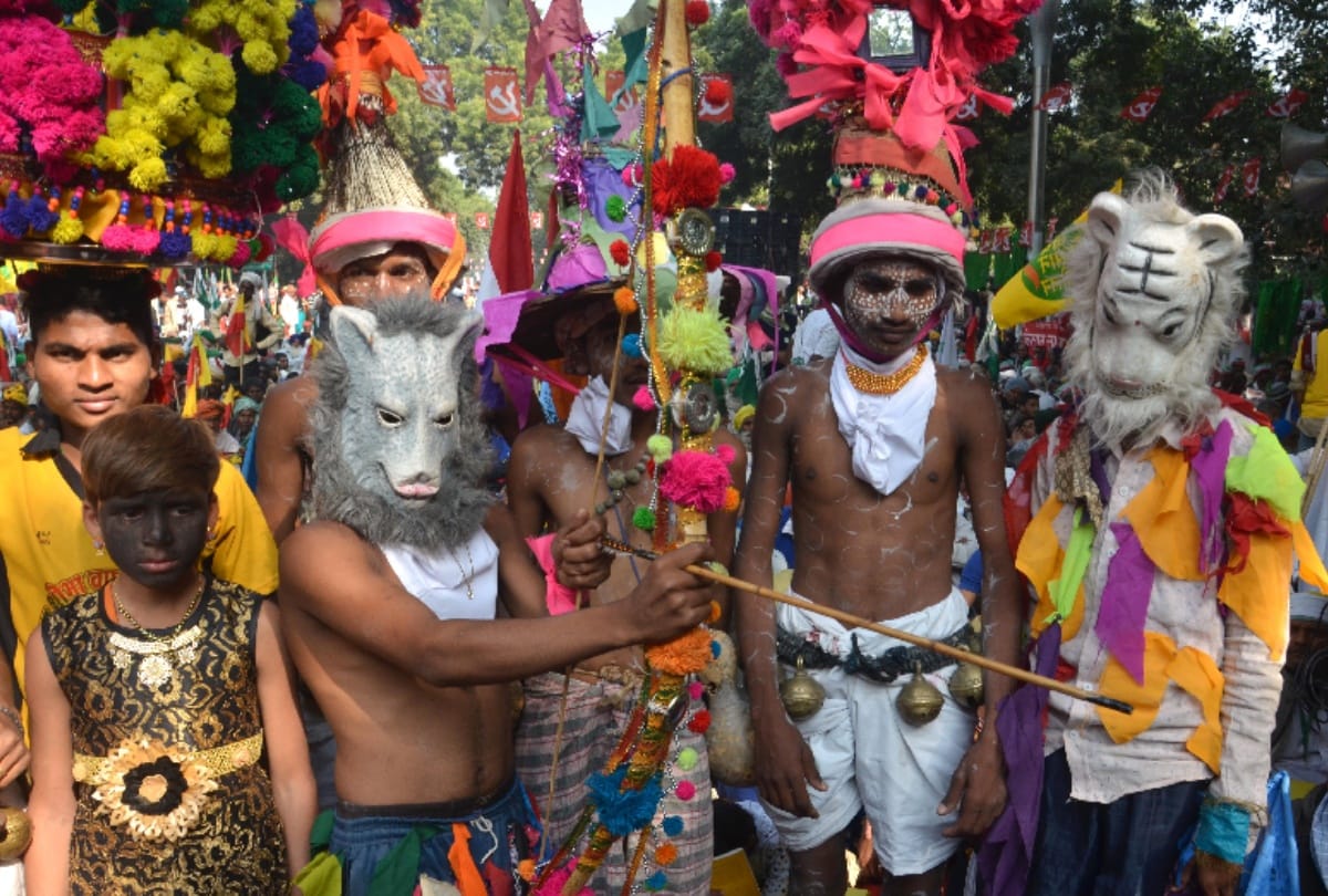 mega kisan rally in delhi see in photos sansad march to opposition unity