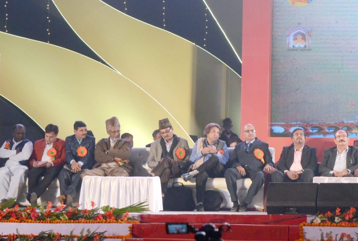 mushaira in lucknow mahotsav