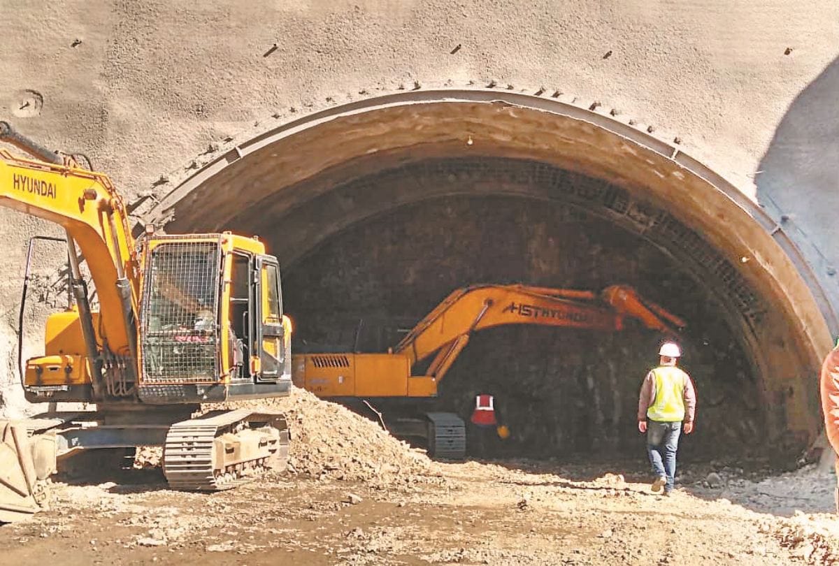 Tunnel on Kalka Shimla Fourlane project